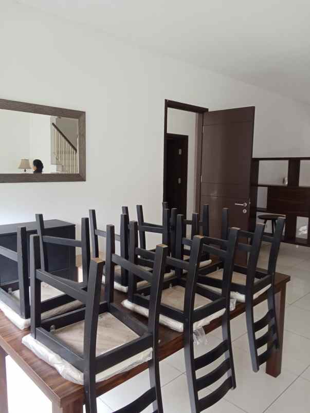 disewakan rumah cluster palm spring