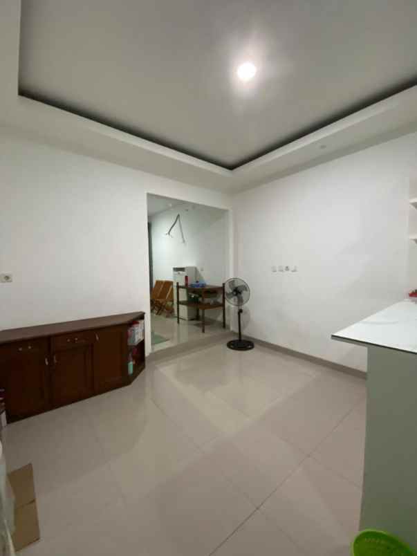 disewakan rumah cluster yarra jakarta