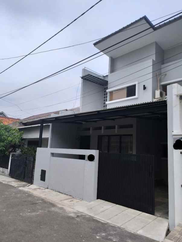 disewakan rumah kayu putih utara