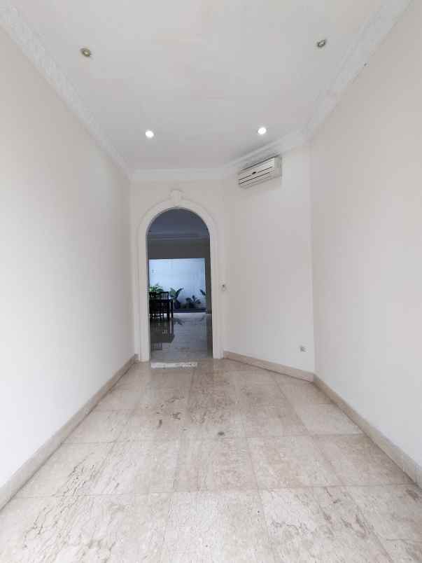 disewakan rumah kemang