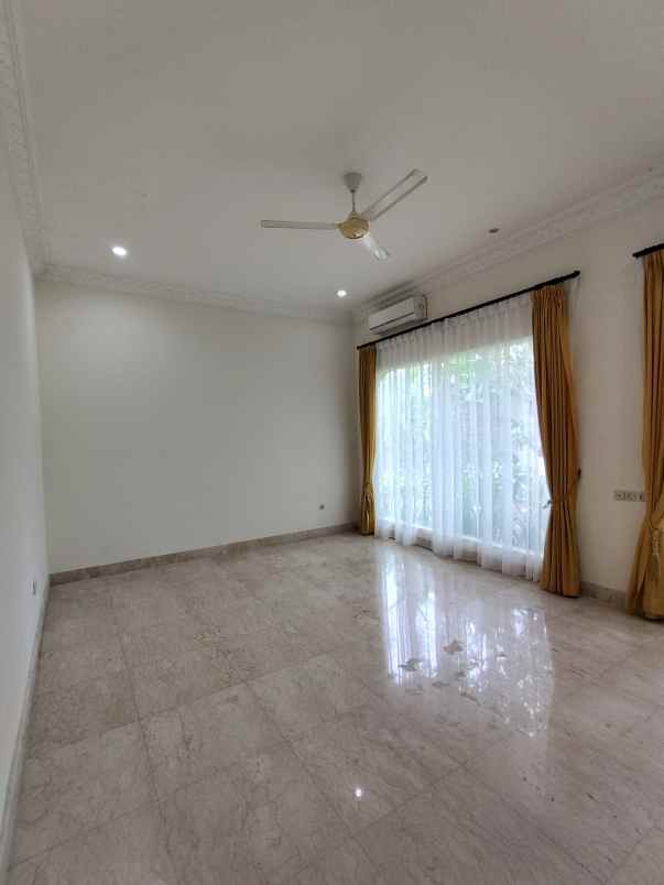 disewakan rumah kemang