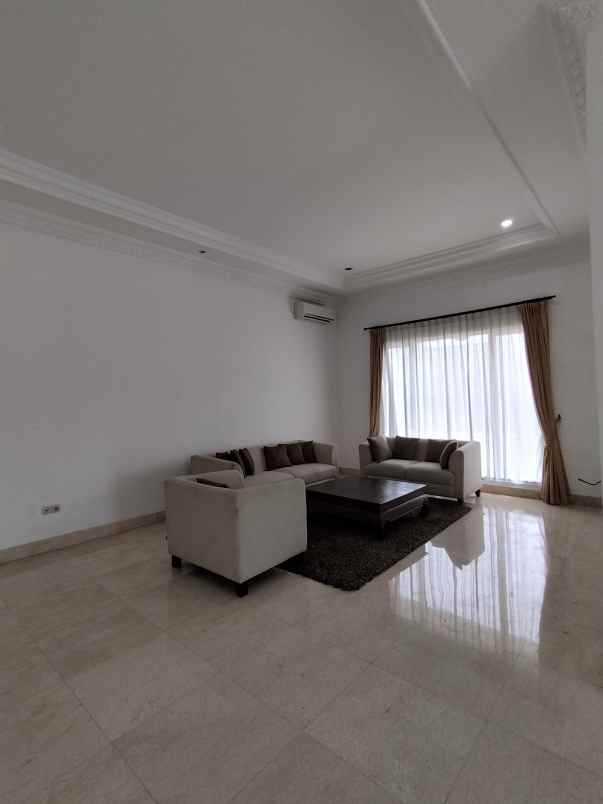 disewakan rumah kemang