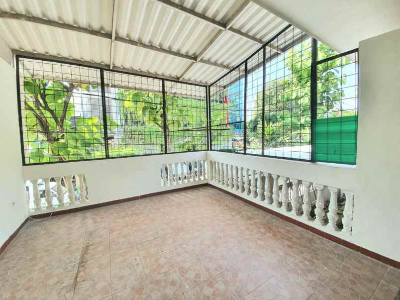 disewakan rumah ngagel