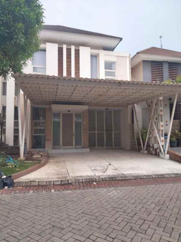 disewakan rumah pakuwon city