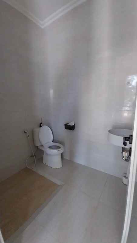 disewakan rumah pakuwon city grand island