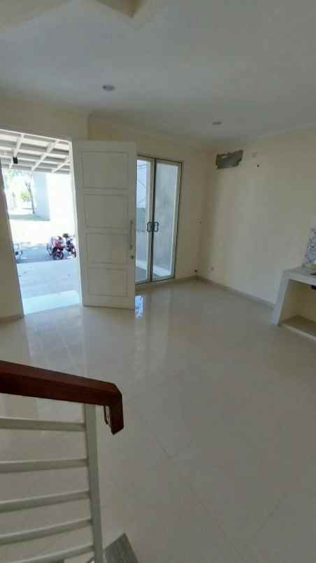 disewakan rumah pakuwon city grand island