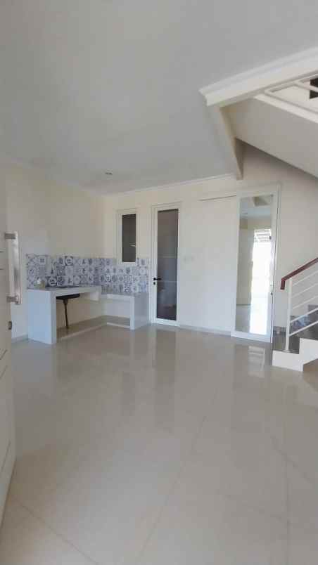 disewakan rumah pakuwon city grand island
