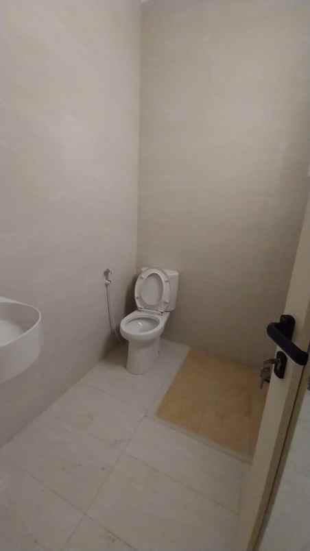 disewakan rumah pakuwon city grand island
