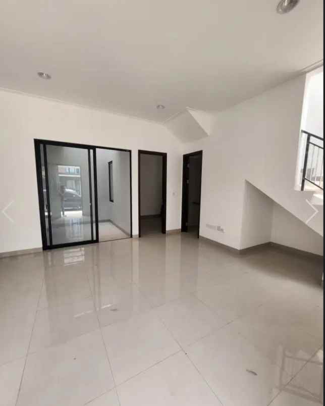 disewakan rumah pik2 cluster denver