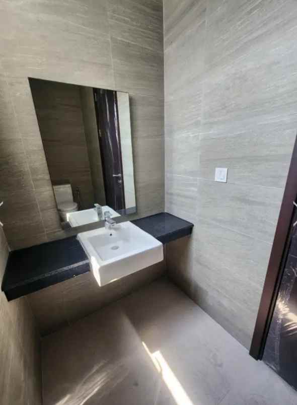 disewakan rumah pik2 cluster denver