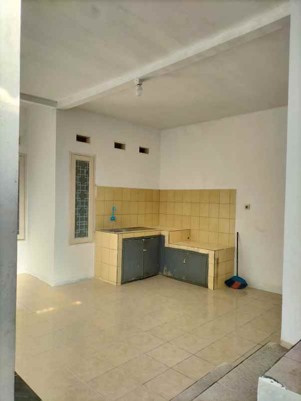 disewakan rumah sariwangi regency