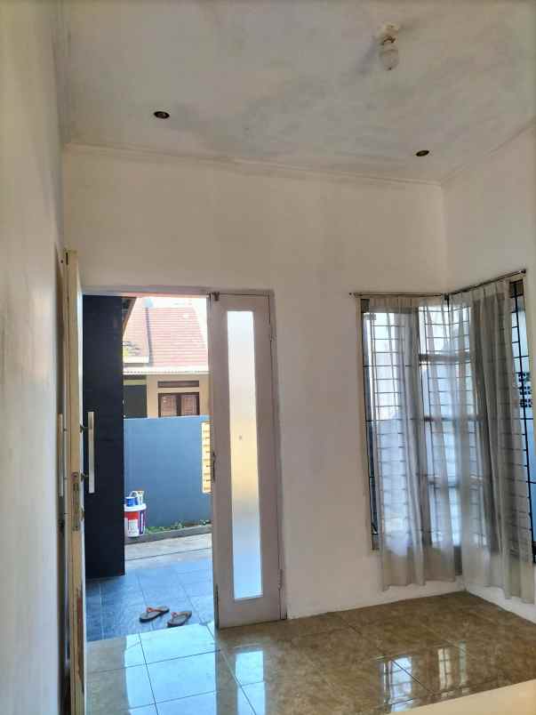 disewakan rumah sariwangi regency