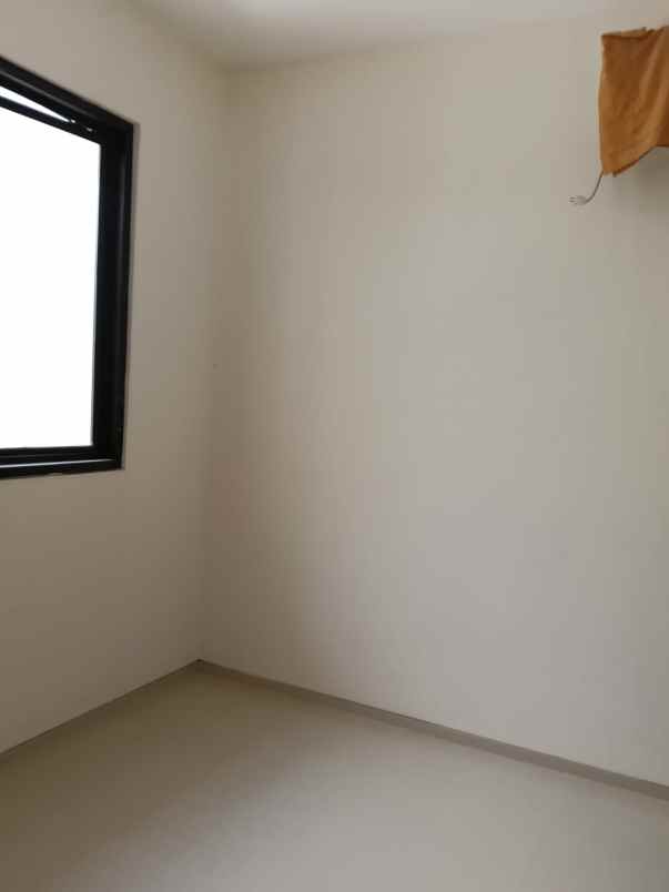 disewakan rumah taman gapura e6