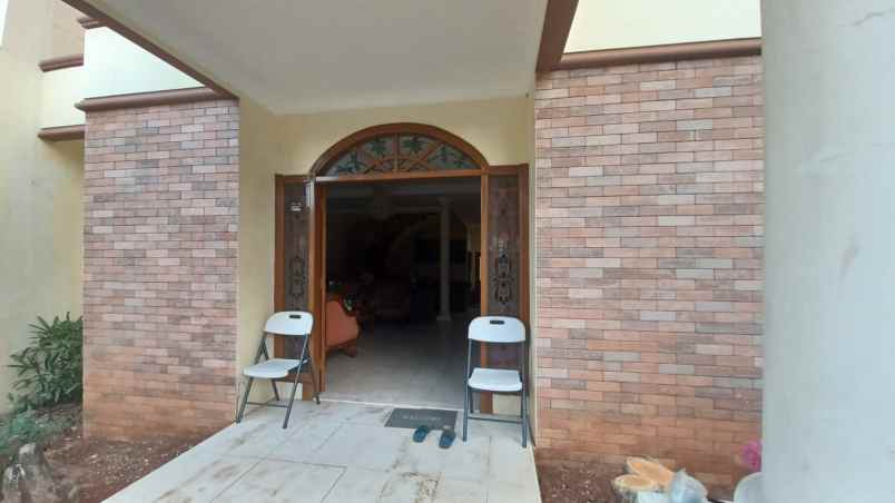 disewakan rumah taman modern