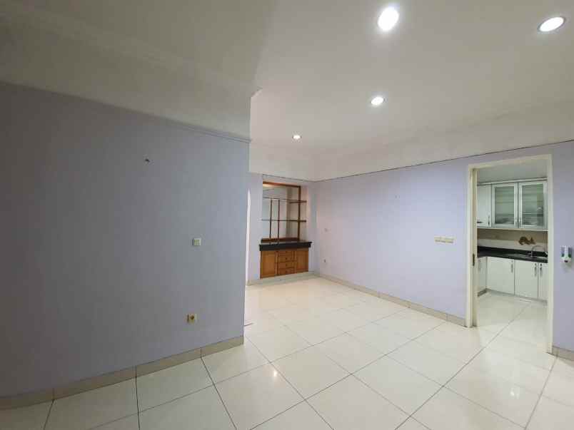 disewakan rumah the riviera garden