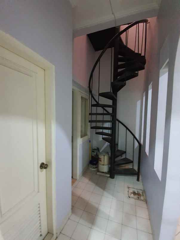 disewakan rumah the riviera garden