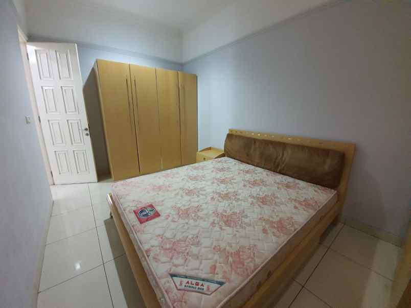 disewakan rumah the riviera garden