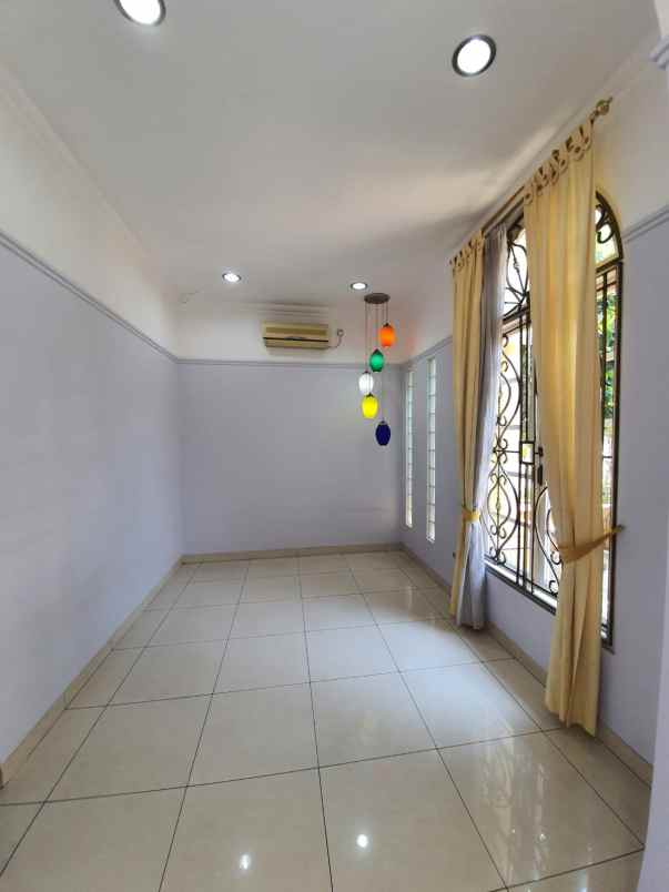 disewakan rumah the riviera garden