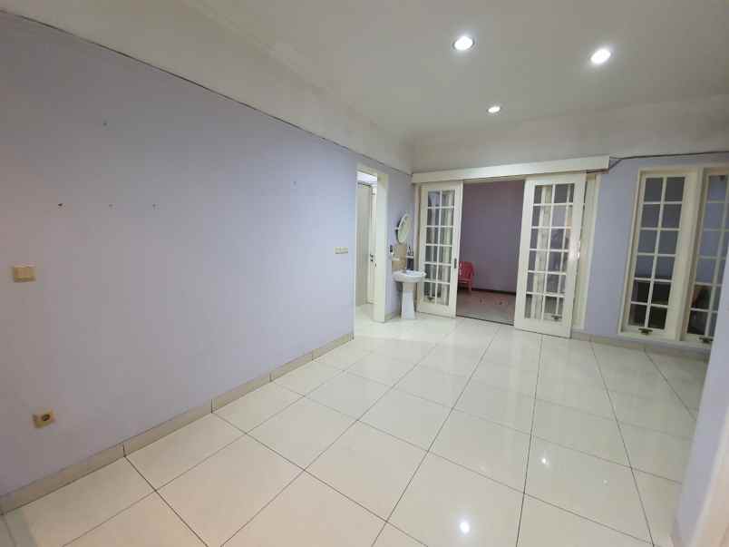 disewakan rumah the riviera garden