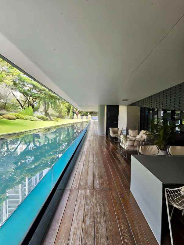 foresale at kebayoran baru