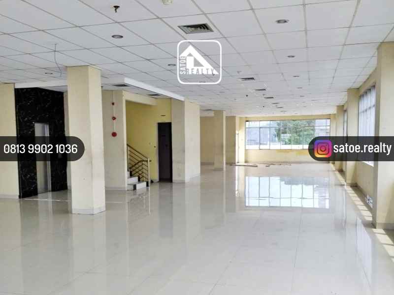 gedung kantor 5 lantai di cikini menteng jakarta pusat