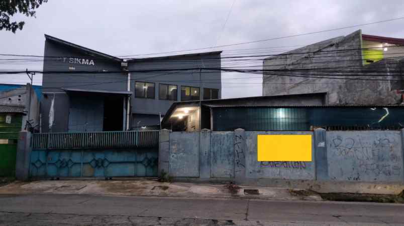 gudang dekat toll bekasi timur pinggir jalan besar