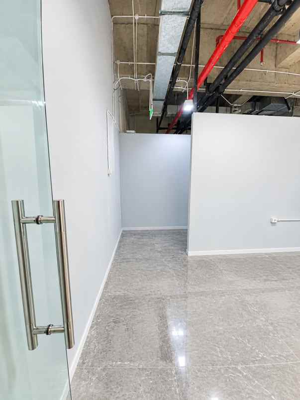 jual atau sewa office space di world capital tower