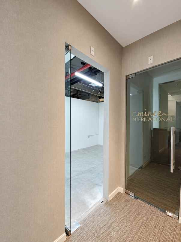 jual atau sewa office space di world capital tower