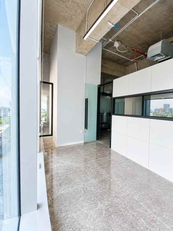 jual atau sewa office space di world capital tower