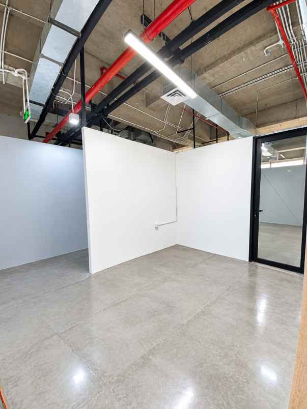 jual atau sewa ruang kantor di world capital tower