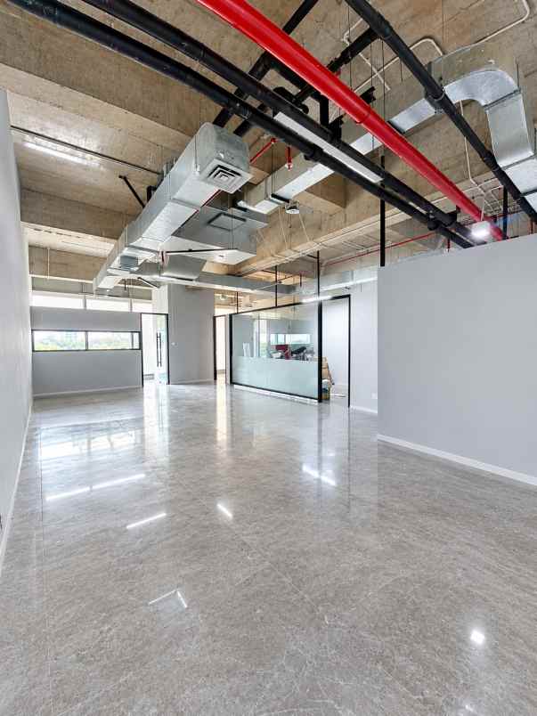 jual atau sewa ruang kantor di world capital tower