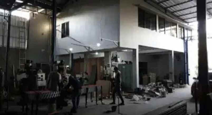 jual gudang strategis di raya setu serang bekasi