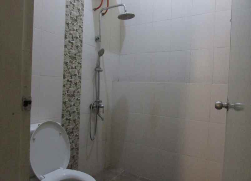 jual rumah klampis anom surabaya