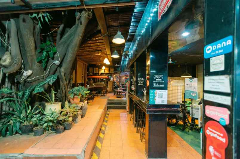 jual rumah luas komersil