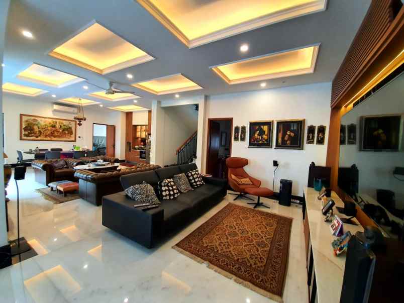 jual rumah mewah kolam renang kemang jakarta selatan