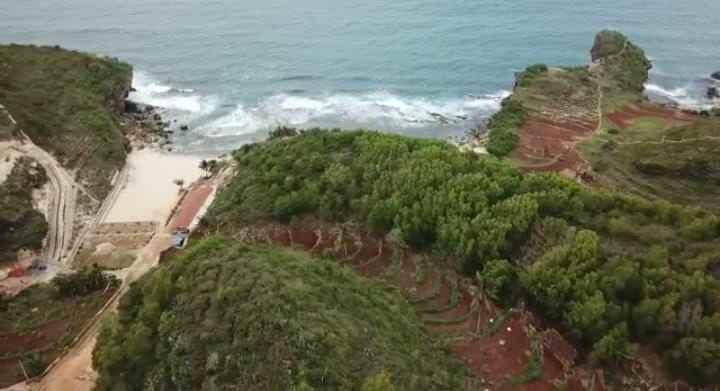 lahan pantai premium pantai ngedan gunungkidul