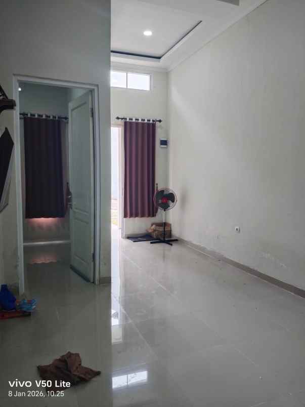 over kredit 65jt rumah dekat tol sawangan depok