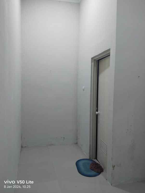 over kredit 65jt rumah dekat tol sawangan depok