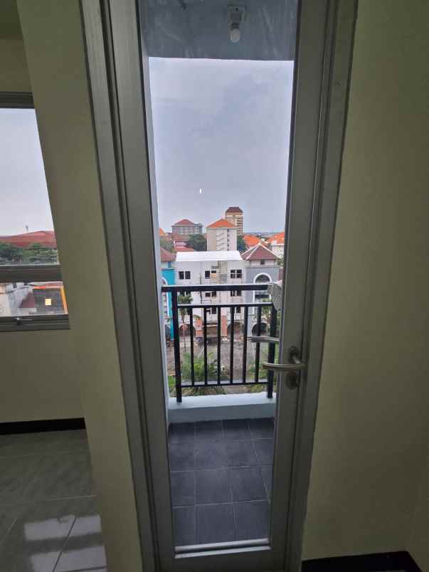 puri mas lantai 7 studio kosongan view city surabaya