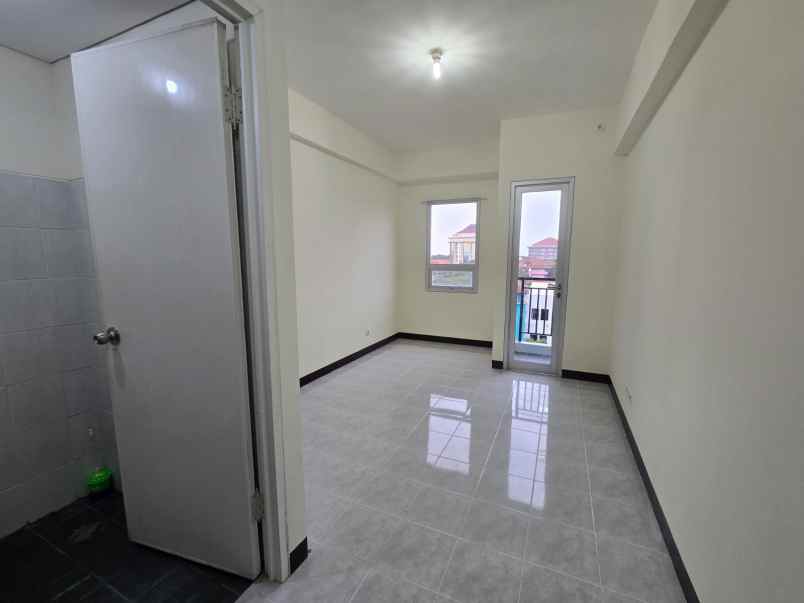 puri mas lantai 7 studio kosongan view city surabaya
