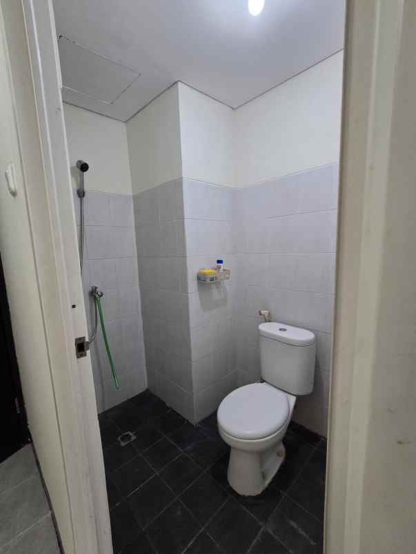 puri mas lantai 7 studio kosongan view city surabaya