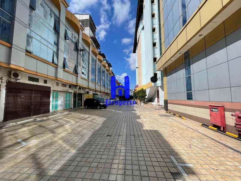 ruko 3 tingkat dijual di komplek yang lim plaza medan