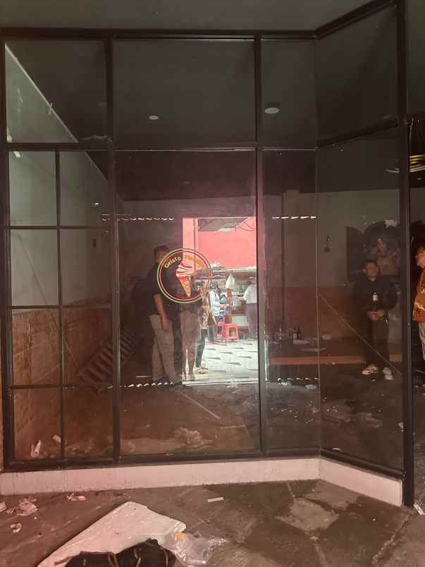 ruko langkah di pusat kota surabaya