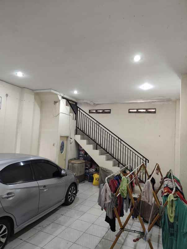 ruko rooftop lokasi strategis