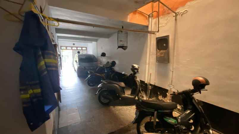 ruko rumah dan kost lokasi strategis poros jalan raya