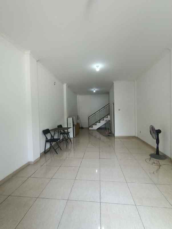 ruko strategis 2 lantai di cilodong depok