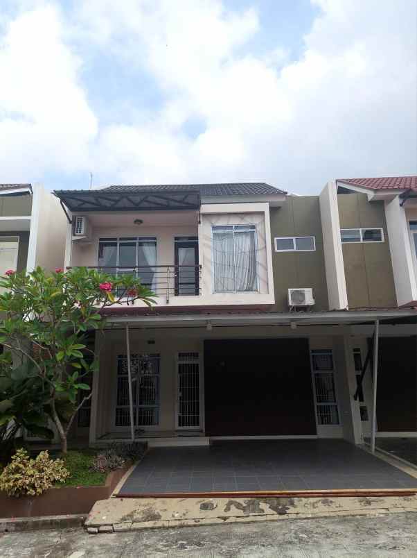 rumah 2 lantai cluster di jalan hangtuah pekanbaru