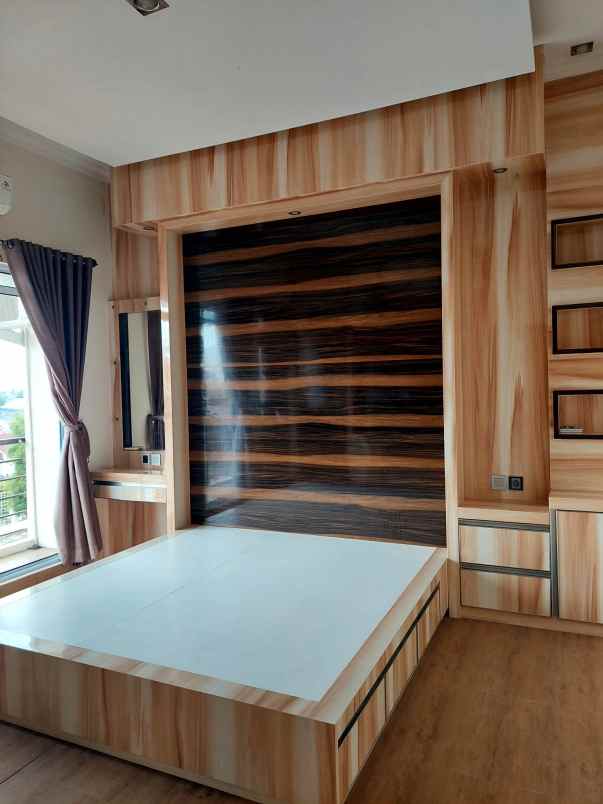 rumah 2 lantai cluster di jalan hangtuah pekanbaru