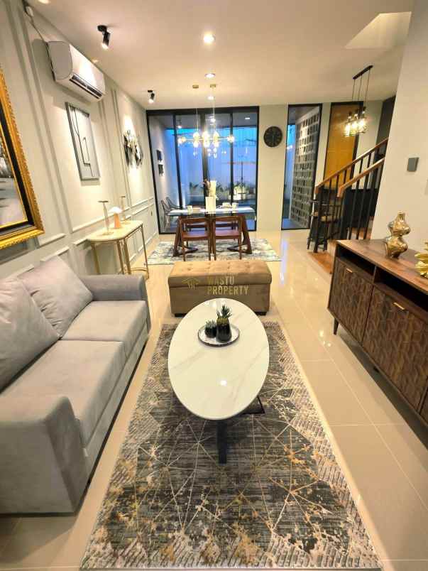 rumah 2 lantai full furnished dekat maguwoharjo sleman