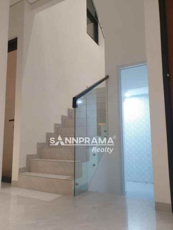 rumah 2 lantai permata pamulang 800 jutaan rn